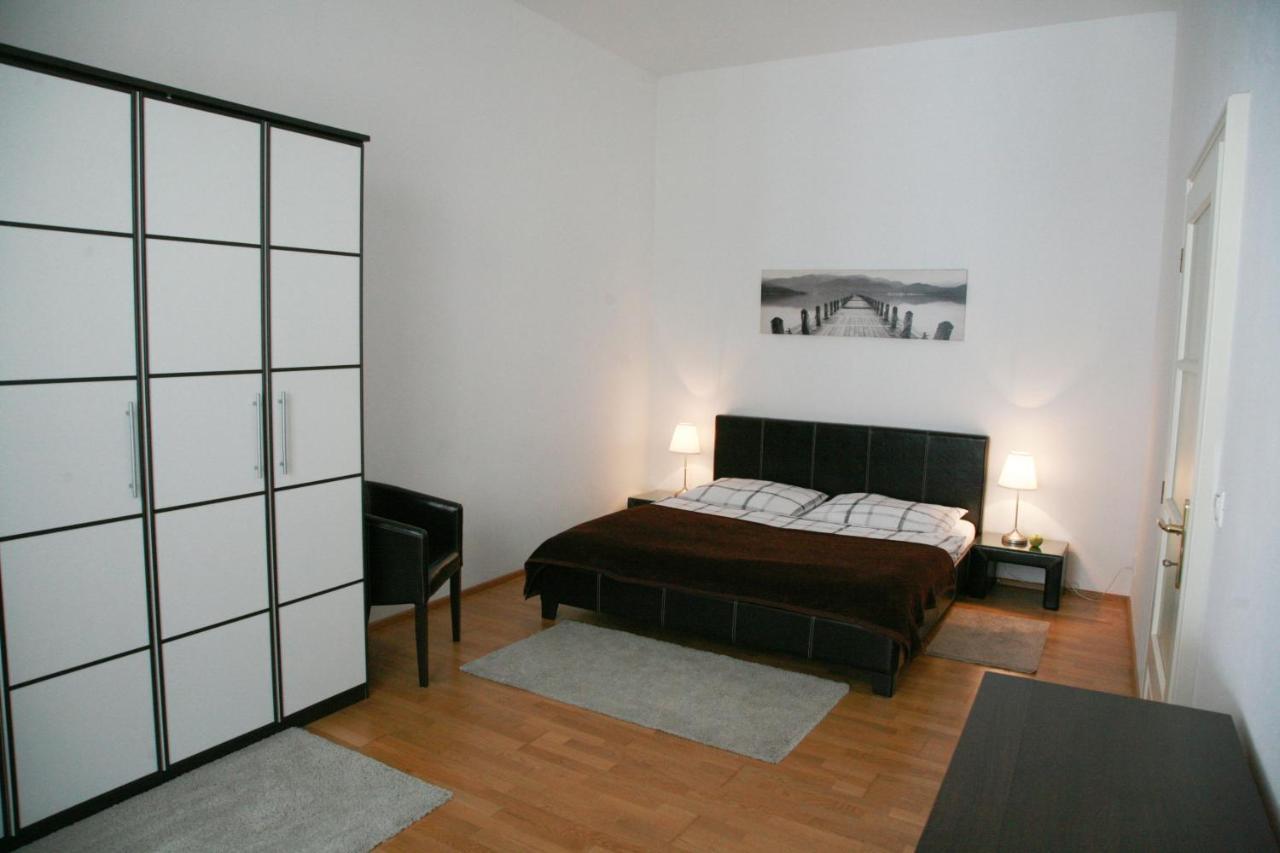 Central Apartmany Biela Street Bratislava Dış mekan fotoğraf