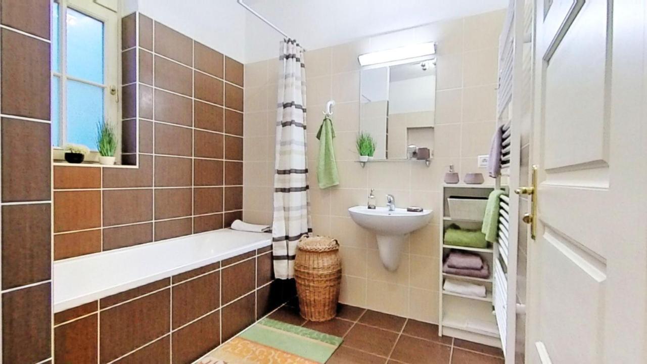 Central Apartmany Biela Street Bratislava Dış mekan fotoğraf