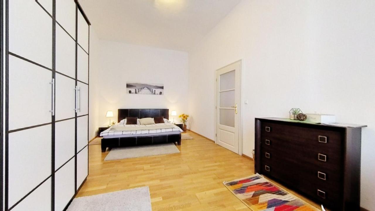 Central Apartmany Biela Street Bratislava Dış mekan fotoğraf