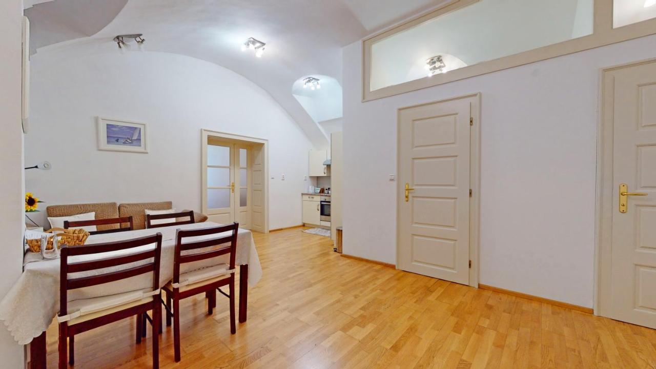 Central Apartmany Biela Street Bratislava Dış mekan fotoğraf