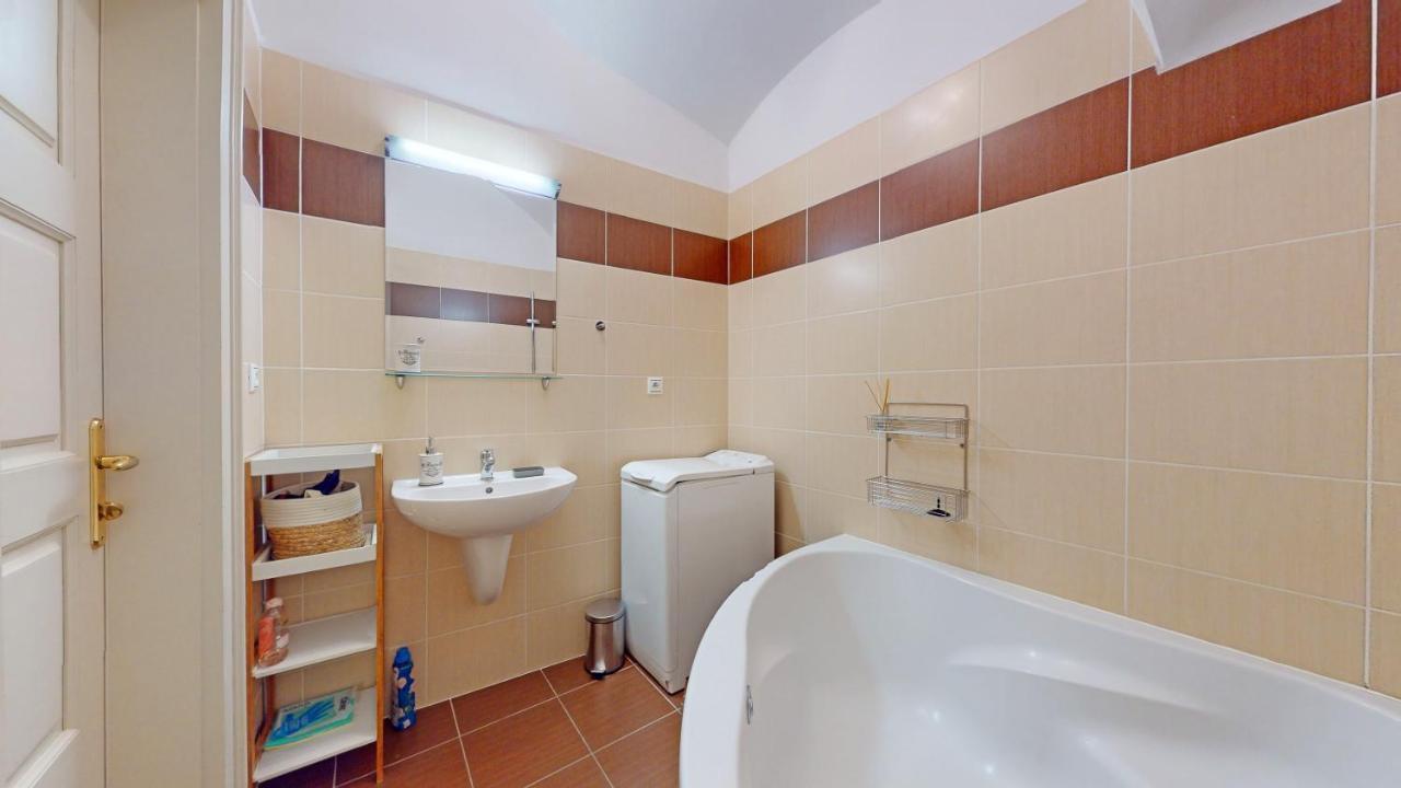 Central Apartmany Biela Street Bratislava Dış mekan fotoğraf