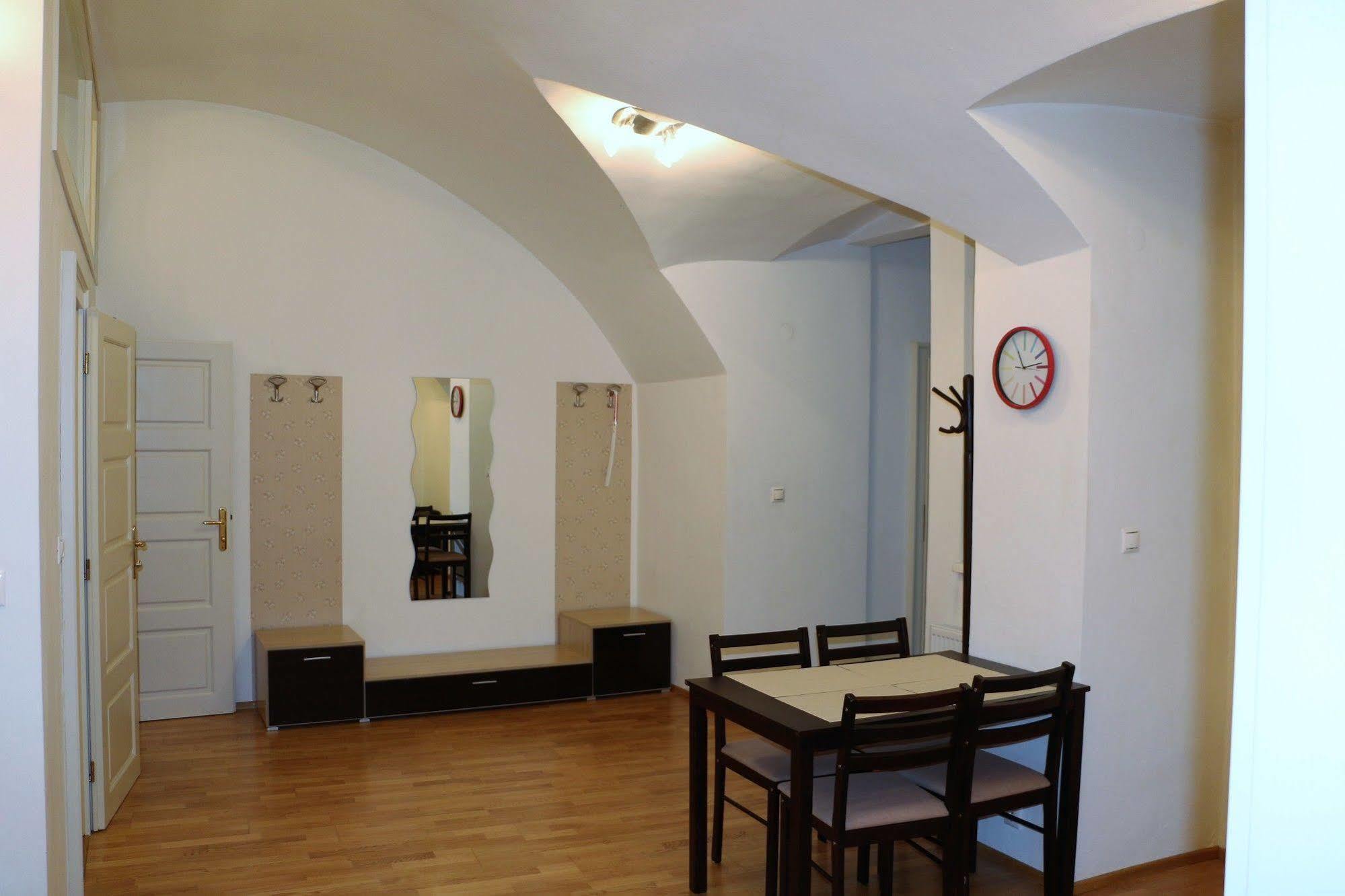 Central Apartmany Biela Street Bratislava Dış mekan fotoğraf