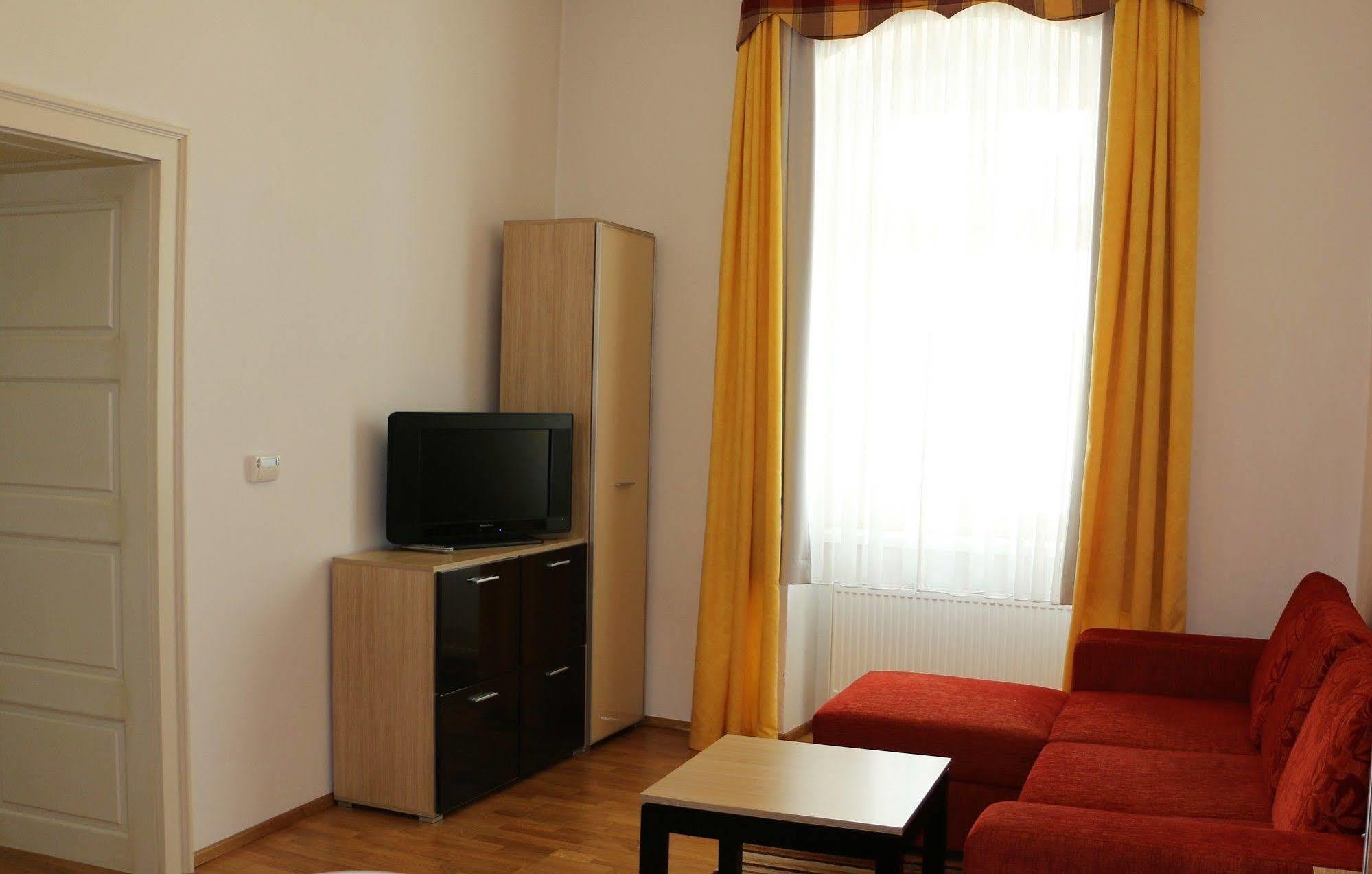 Central Apartmany Biela Street Bratislava Dış mekan fotoğraf