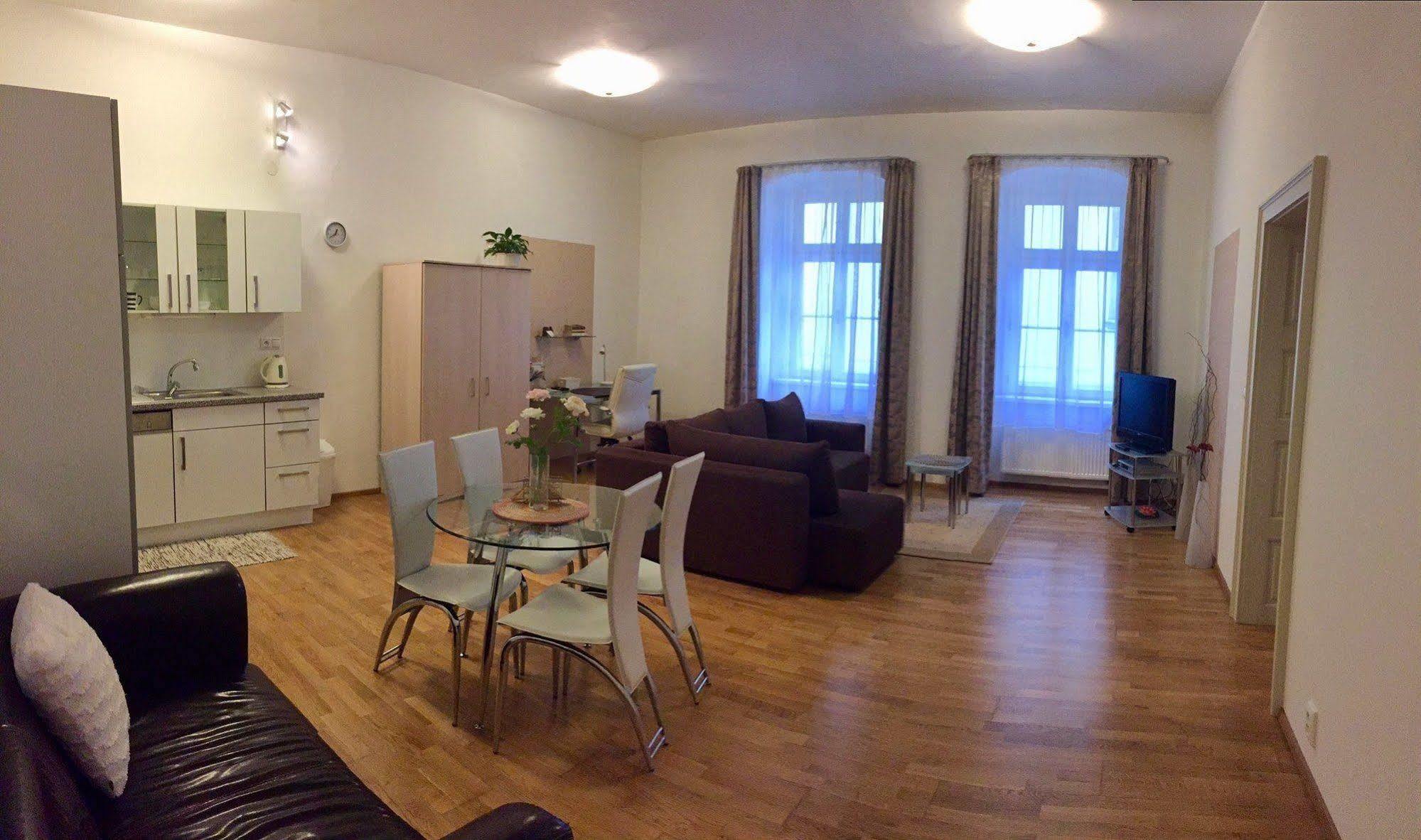 Central Apartmany Biela Street Bratislava Dış mekan fotoğraf