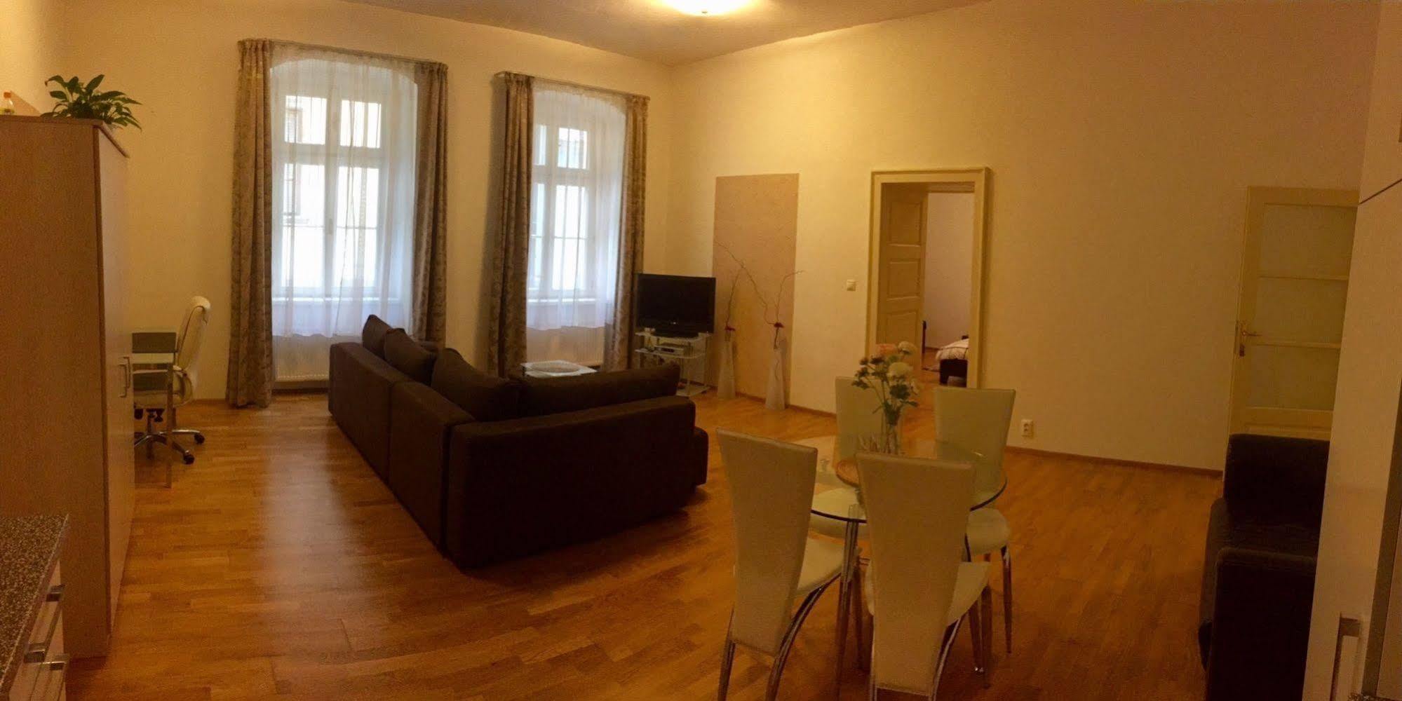 Central Apartmany Biela Street Bratislava Dış mekan fotoğraf