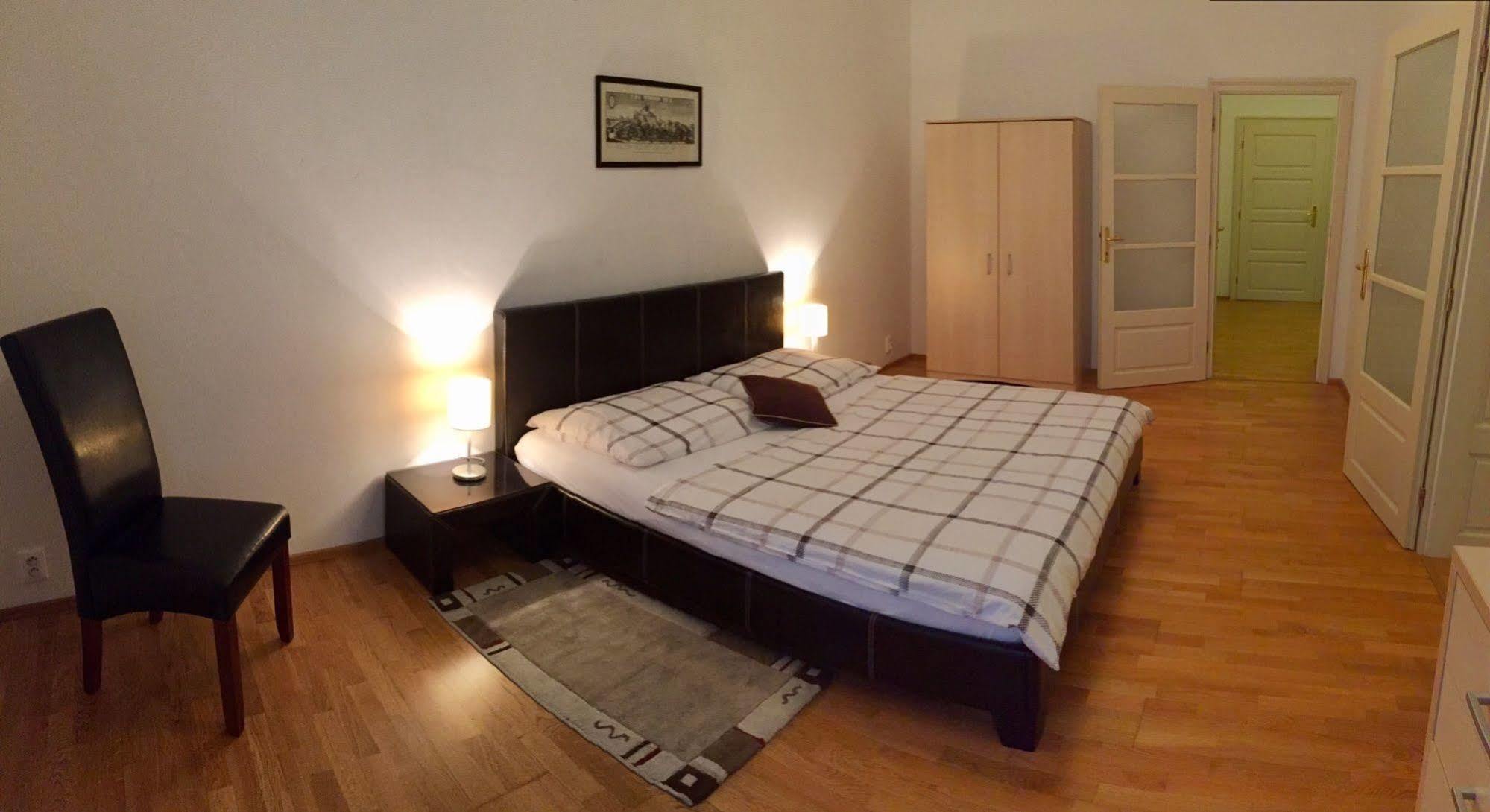 Central Apartmany Biela Street Bratislava Dış mekan fotoğraf